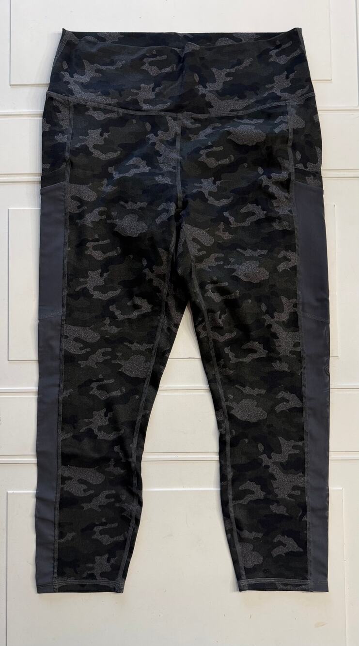 Fabletics Powerhold Womens Sz M Black Gray Camo Cropped Yoga Workout Leggings